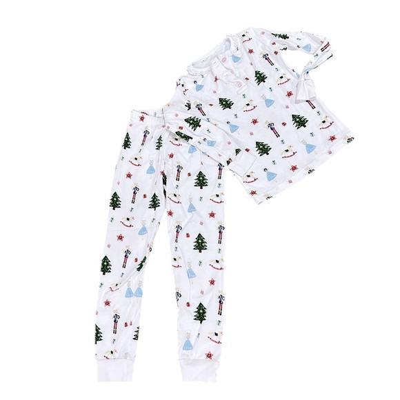 Nwot Festive Pajama Set - White multi Holiday Christmas nutcracke Print 5(girls) - Picture 1 of 4